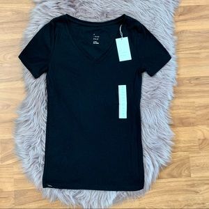 NWT Black V-Neck Short Sleeve T-Shirt